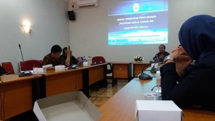 PENGELOLA WEBSITE DESA DLINGO MENGHADIRI RAPAT PROGRAM KERJA FORUM SID KABUPATEN BANTUL