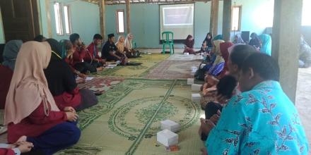 KKN 058 KORIPAN II DLINGO MENGADAKAN SOSIALISASI BADAN USAHA DAN PEMBUATAN PROPOSAL