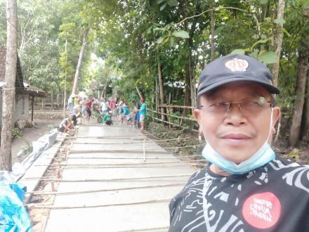 KERJA BAKTI COR BLOK JALAN POKOH I DLINGO