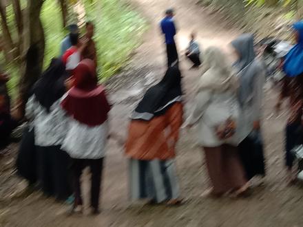 ADAT TRADISI REWANG BERSAMA DI DUSUN POKOH I DLINGO