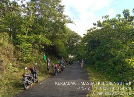 RERESIK SUKET JALUR DANGGOLO BERSAMA WARGA KEBOSUNGU