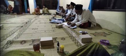 PERTEMUAN DAN ARISAN RUTIN RT 03 KEBOSUNGU I DAN PERKENALAN KKN IIQ AN NUR 