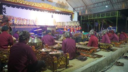 PENTAS WAYANG KULIT DALAM RANGKA HARI JADI KALURAHAN