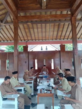 RAPAT KOORDINASI DUKUH SE-KALURAHAN DLINGO